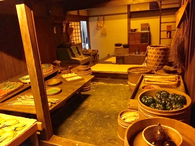 長屋の室内