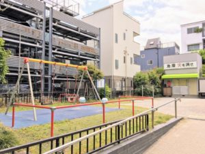 園内にあるブランコ