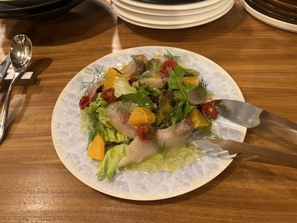 仕入れたての新鮮な魚を使ったカルパッチョ